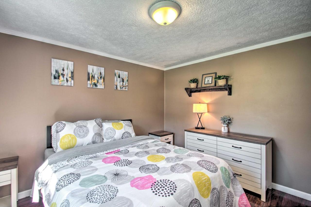 Dog-Friendly Fayetteville Home With Hot Tub! 외부 사진
